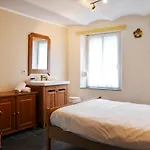 Le Petit Coin De Paradis Sautin *