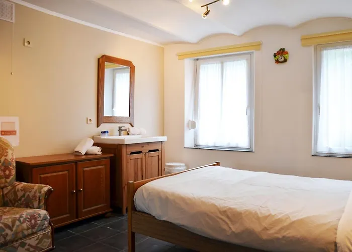 Le Petit Coin De Paradis Sautin *